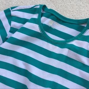 GAP LONG SLEEVE tee! Super soft!